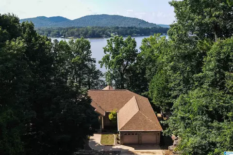 318 Boulder Point Ln, Ohatchee, AL 36271