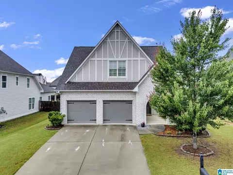 1096 Garnet Dr, Calera, AL 35040