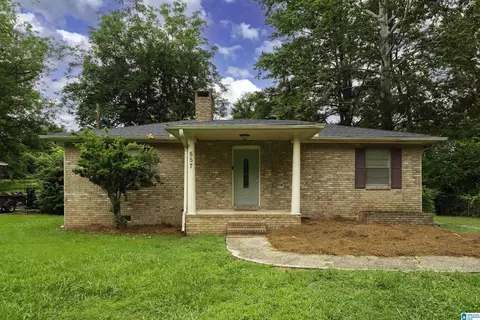 557 Springdale Rd, Mount Olive, AL 35117