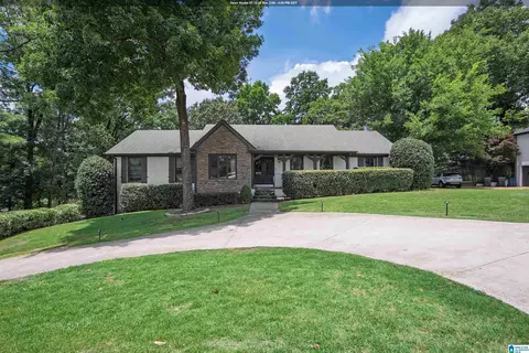 1620 Panorama Dr, Vestavia Hills, AL 35216