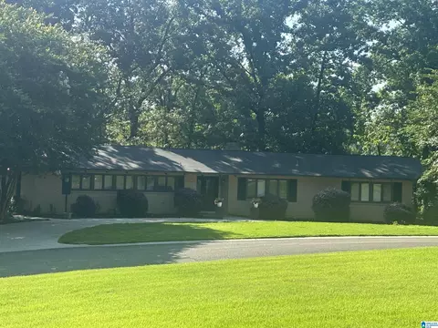 423 Golf Dr, Hoover, AL 35226