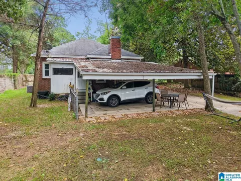 Exterior - 404 2nd Ave S, Clanton, AL 35045 photo 3 of 5