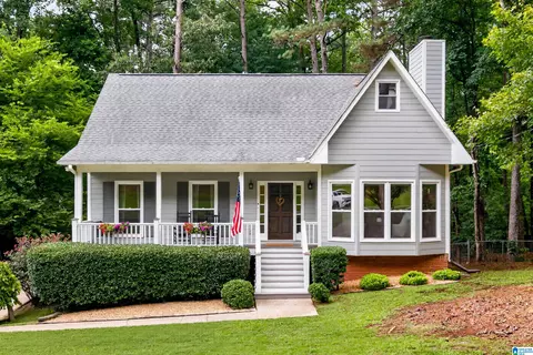 585 Russet Bend Dr, Hoover, AL 35244