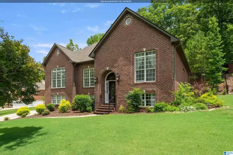 211 Weatherly Club Dr, Alabaster, AL 35007