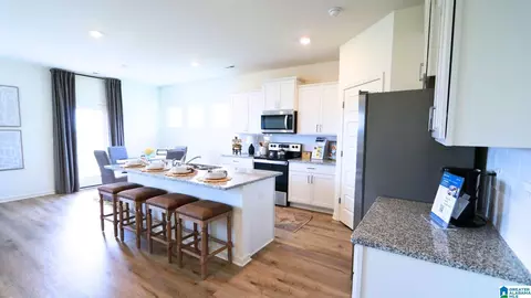Kitchen - 720 Spruce Cir, Calera, AL 35040 photo 1 of 5
