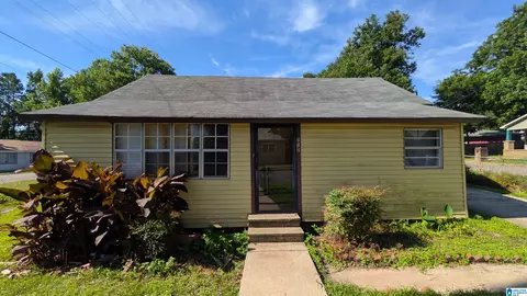 212 Morgan Rd, Bessemer, AL 35020