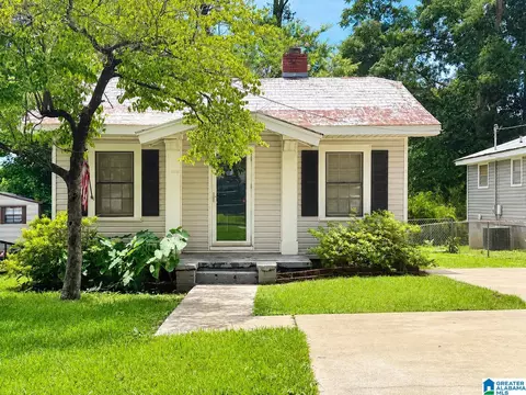 2015 30th Ave N, Hueytown, AL 35023