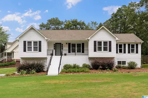 200 S Trace Ln, Hoover, AL 35244