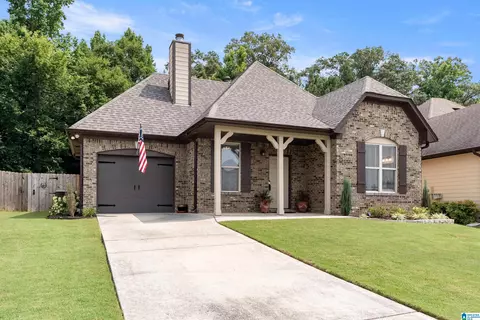 1174 Washington Dr, Moody, AL 35004
