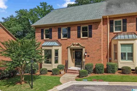 31 The Oaks Cir, Hoover, AL 35244