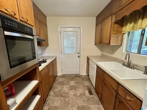 Kitchen - 206 6th St, Warrior, AL 35180 photo 4 of 4