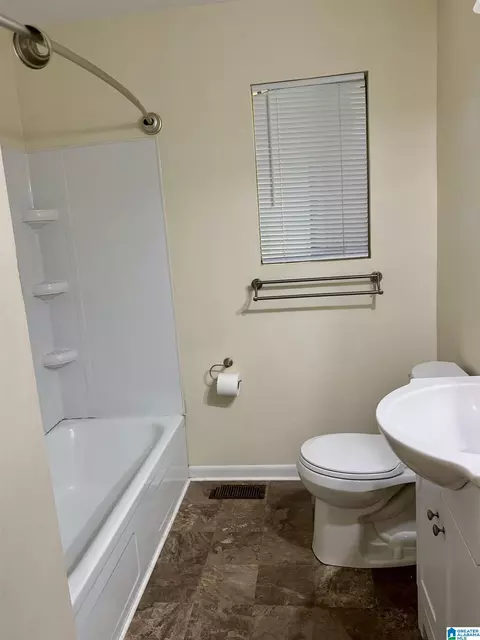 Bath - 206 6th St, Warrior, AL 35180 photo 2 of 2
