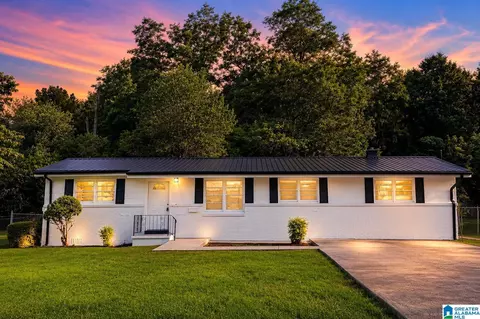 2518 W 14th St, Anniston, AL 36201