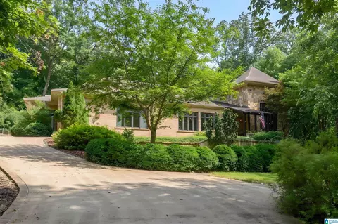 2617 Cherokee Rd, Vestavia Hills, AL 35216