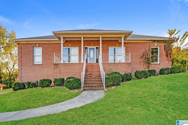 1213 Brook Cir NW, Birmingham, AL 35215