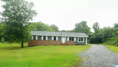 107 Nassau St, Talladega, AL 35160