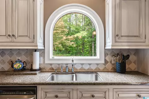 Kitchen - 22786 Eastern Valley Rd, Mc Calla, AL 35111 photo 3 of 6