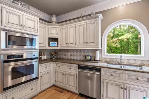 Kitchen - 22786 Eastern Valley Rd, Mc Calla, AL 35111 photo 4 of 6