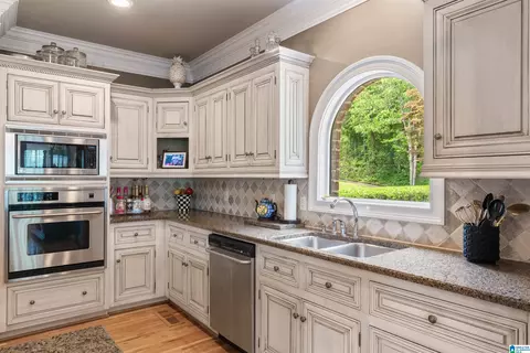 Kitchen - 22786 Eastern Valley Rd, Mc Calla, AL 35111 photo 6 of 6