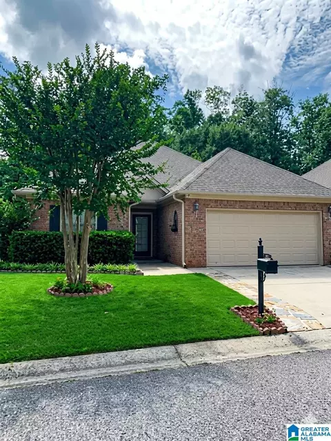 4608 Guilford Cv, Birmingham, AL 35242