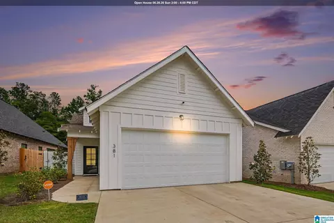 381 Shiloh Creek Dr, Calera, AL 35040
