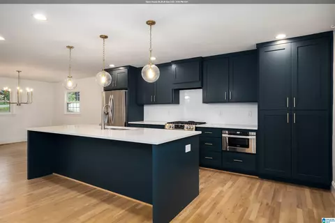 3415 Hillway Dr, Vestavia, AL 35243