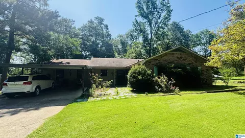 418 Woodland Hills Cir, Fayette, AL 35555