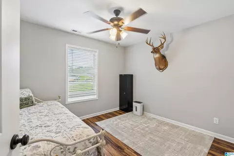 Bedroom - 157 Trinity Ln, Oneonta, AL 35121 photo 2 of 8