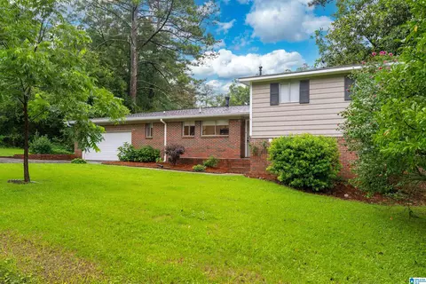 209 Hillwood Dr, Alabaster, AL 35007
