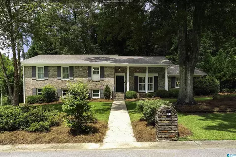 1457 Willoughby Cir, Vestavia Hills, AL 35216