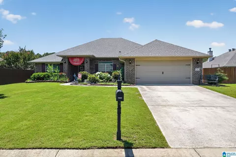 7053 Summerdale Dr, Mc Calla, AL 35111