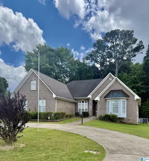 5024 Tammy Ln, Hueytown, AL 35023