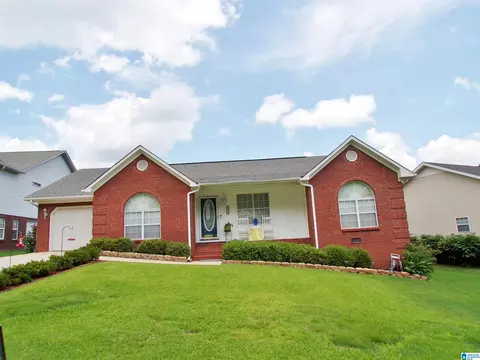 2608 Oak Village Dr, Anniston, AL 36207