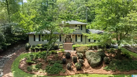 3660 Brookwood Rd, Mountain Brook, AL 35223
