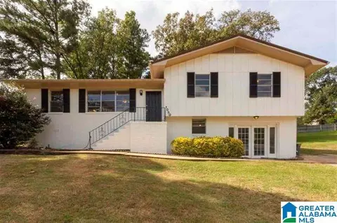 1030 Gloria Dr, Bessemer, AL 35022