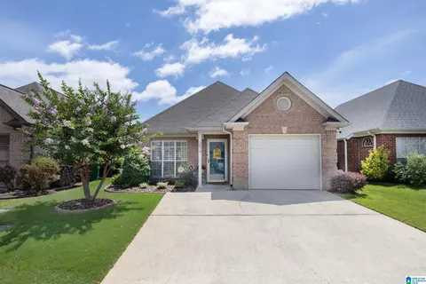 3073 Summit Dr, Fultondale, AL 35068