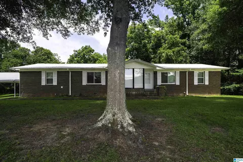 1125 Jackson Dr, Bessemer, AL 35023