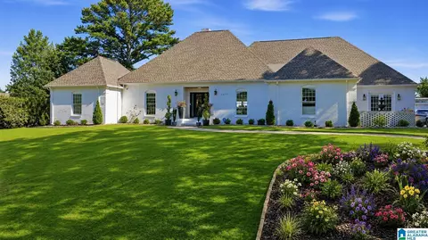 2419 Monte Vista Dr, Vestavia Hills, AL 35216