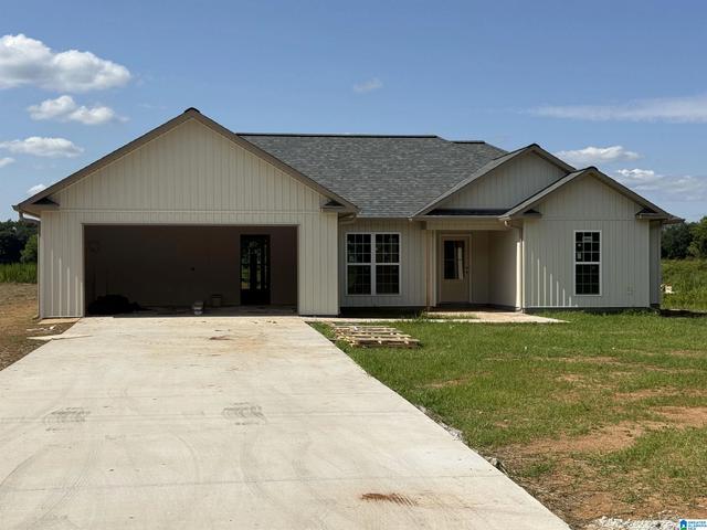 55 Shadowgrass Ln, Anniston, AL 36207