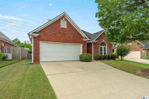 1866 Parkside Cir, Homewood, AL 35209