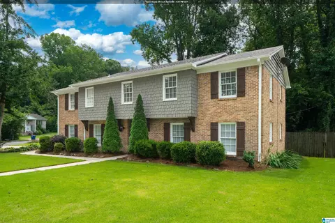 2400 Meadowlark Dr, Hoover, AL 35226