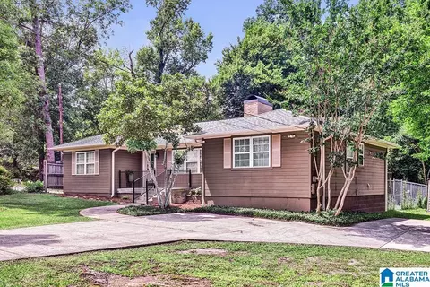 2217 Chapel Rd, Hoover, AL 35226