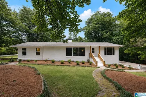 2301 Harmony Ln, Hoover, AL 35226