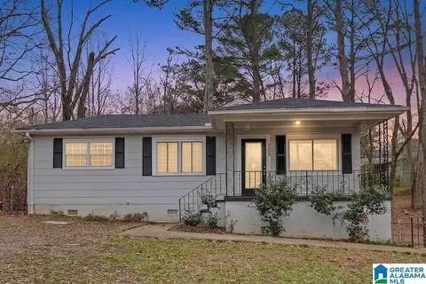 3808 Oakwood Dr, Adamsville, AL 35005