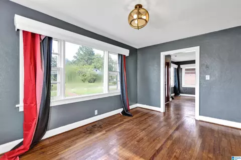 Living - 1024 Claxton St, Anniston, AL 36201 photo 2 of 2