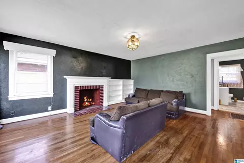 Living - 1024 Claxton St, Anniston, AL 36201 photo 1 of 2