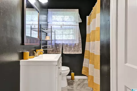 Bath - 1024 Claxton St, Anniston, AL 36201 photo 1 of 2