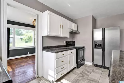 Kitchen - 1024 Claxton St, Anniston, AL 36201 photo 2 of 3