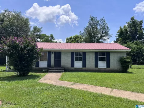 107 Woodland Dr, Talladega, AL 35160