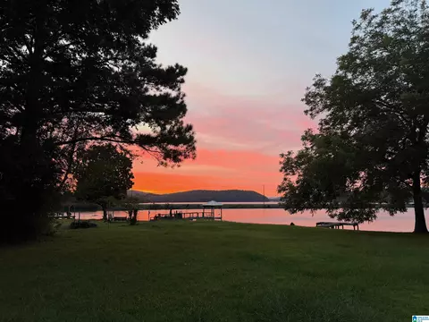1576 Green Hills Rd, Ohatchee, AL 36271
